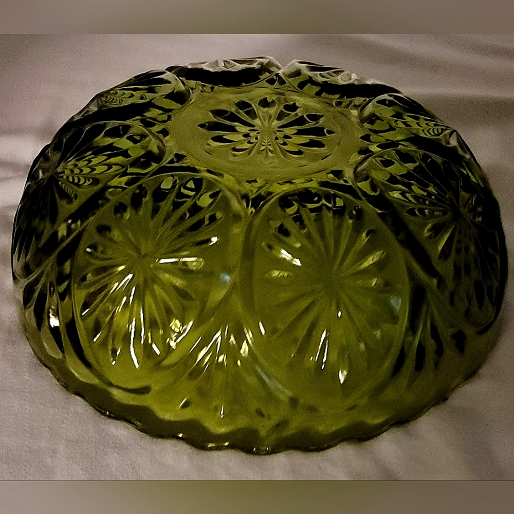 Vintage Anchor Hocking green bowl - Picture 6 of 9